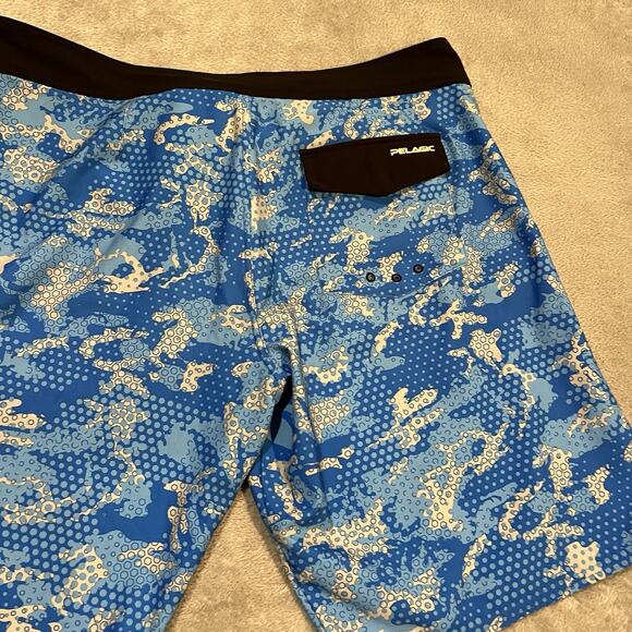 Pelagic Hydro Lite Board Shorts Mens 38 Blue Camo Fishing Swim Trunks - Picture 6 of 9